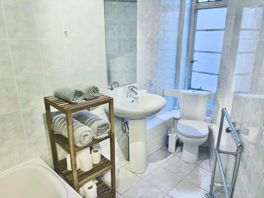 King-Sized Studio, 6Th Floor + Lift, Regent'S Park Londres Exterior foto